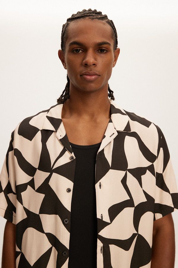 Chemise Beach Abstract Kuwalla Tee