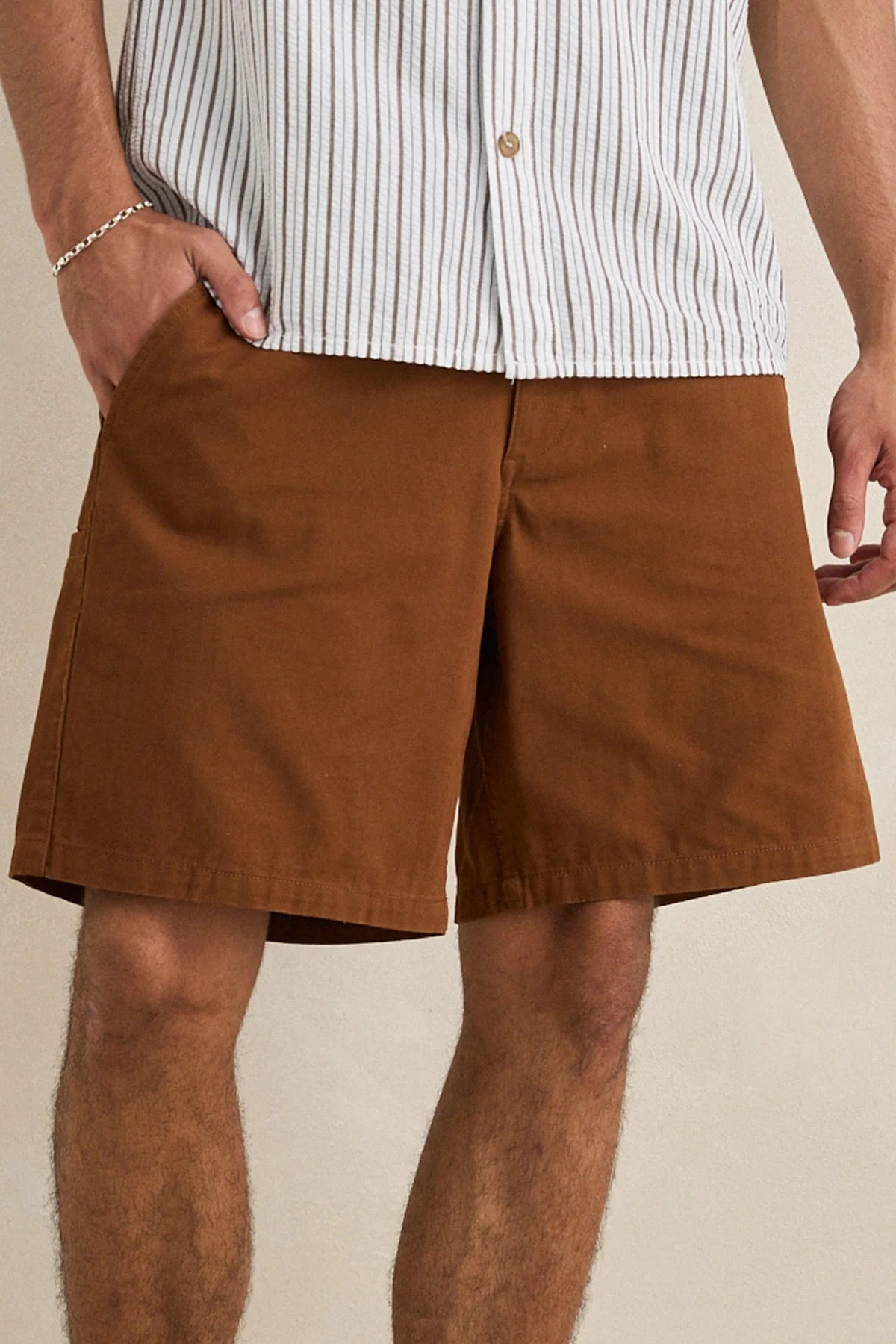 Short Essential Herringbone Brown Rhythm