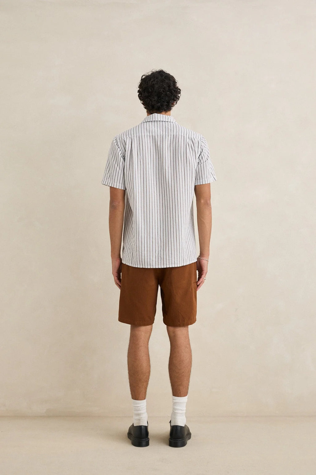 Short Essential Herringbone Brown Rhythm