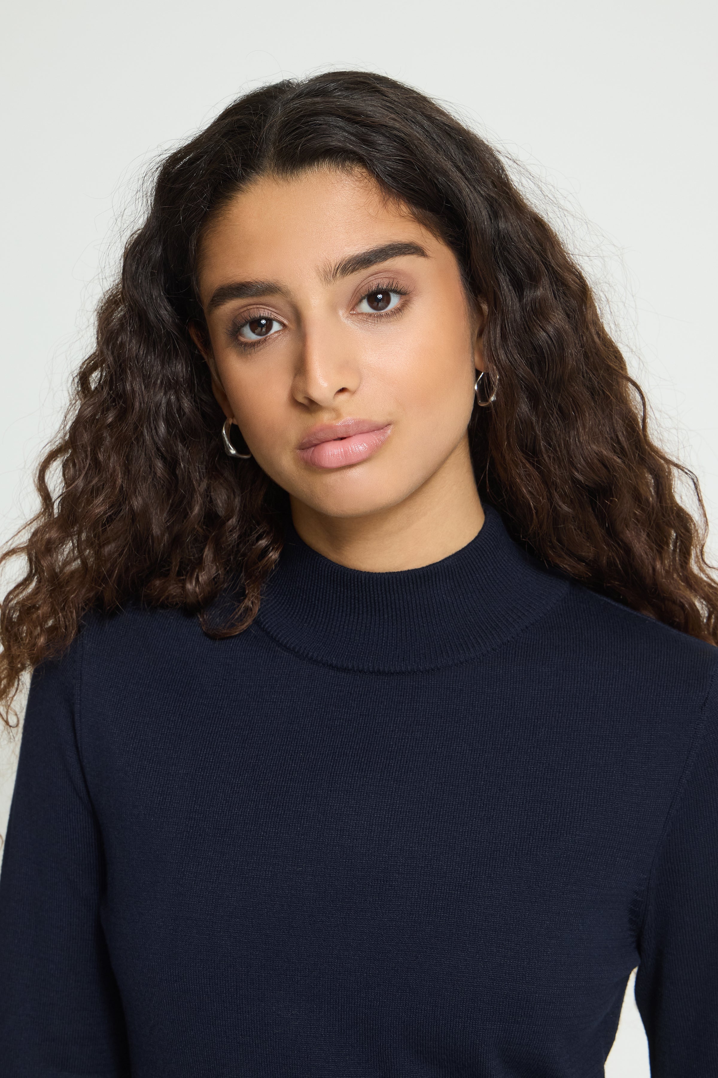 Haut Luls Turtleneck Bleu Marine Ichi