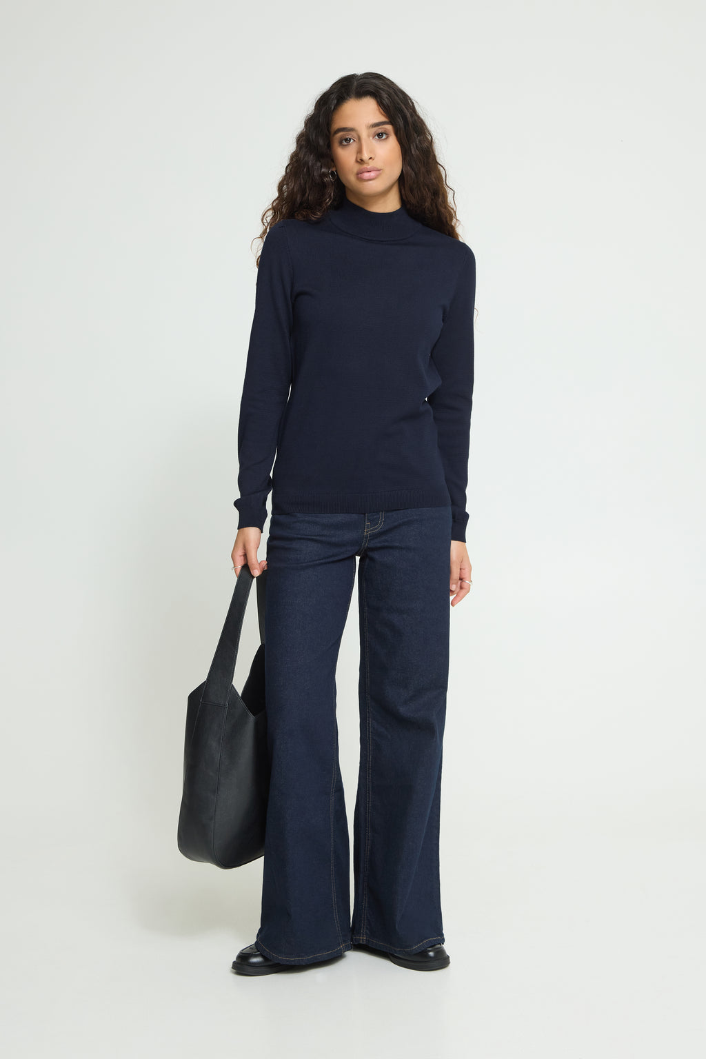 Haut Luls Turtleneck Bleu Marine Ichi