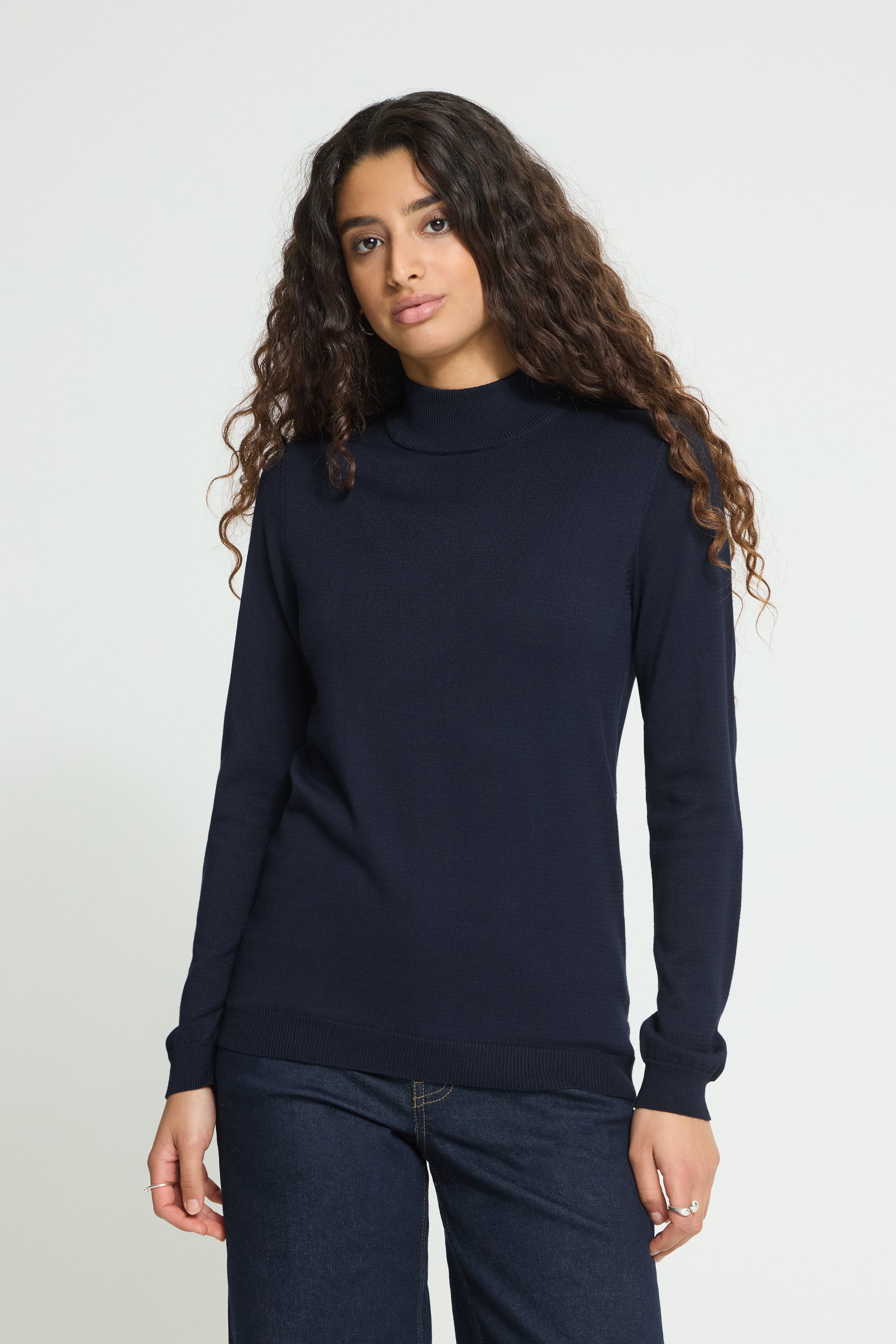 Haut Luls Turtleneck Bleu Marine Ichi