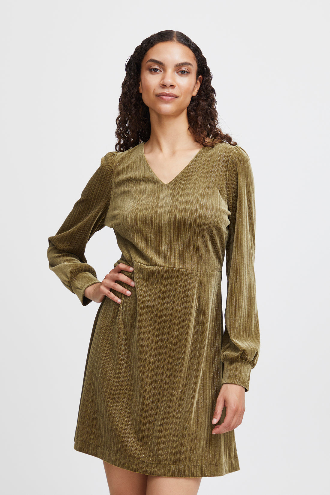 Robe Pinea Olive B.Young