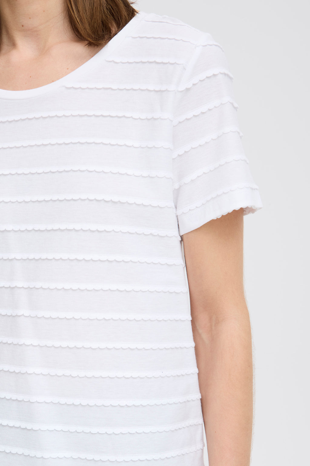 T-Shirt Raisa White B.Young