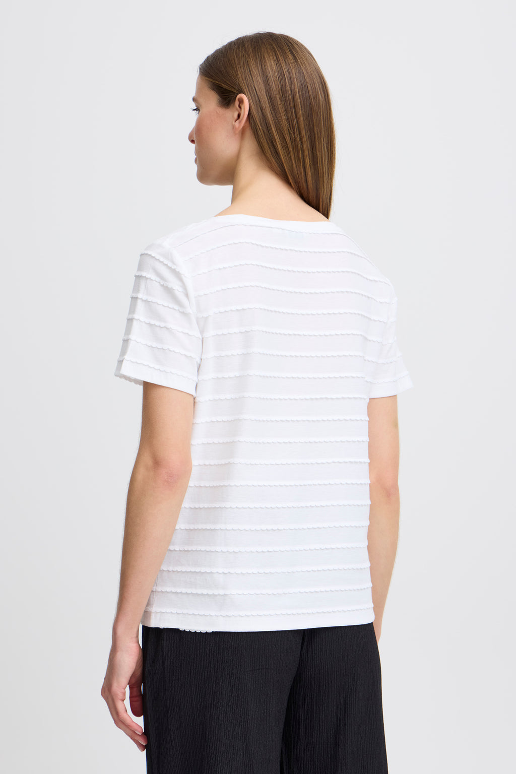 T-Shirt Raisa White B.Young