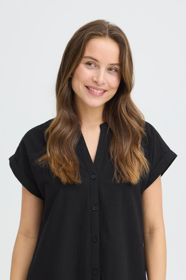 Robe Ellana Noir B.Young