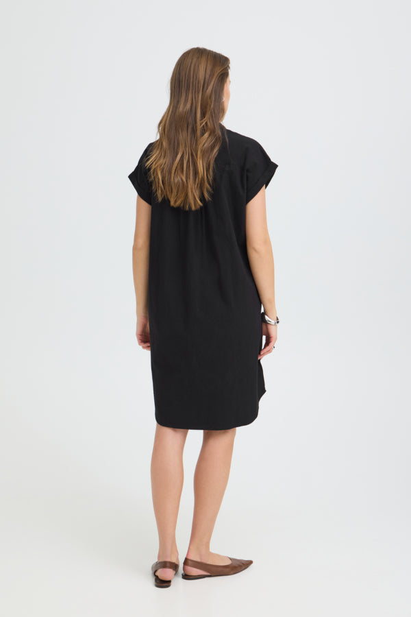 Robe Ellana Noir B.Young