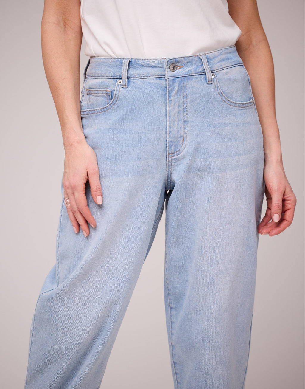 Malia Balloon Jeans 2578 Yoga Jeans