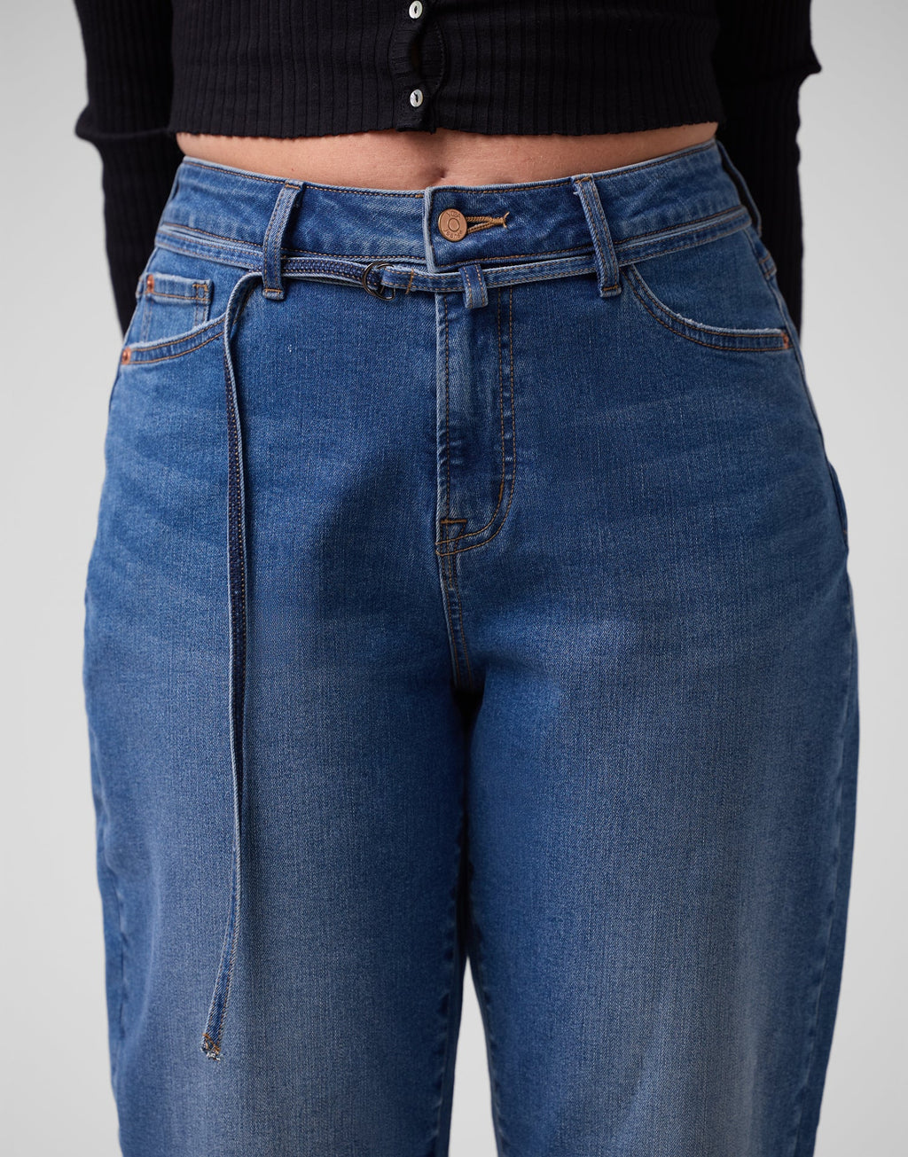 Jeans 2603 Relaxed Barrel Yoga Jeans