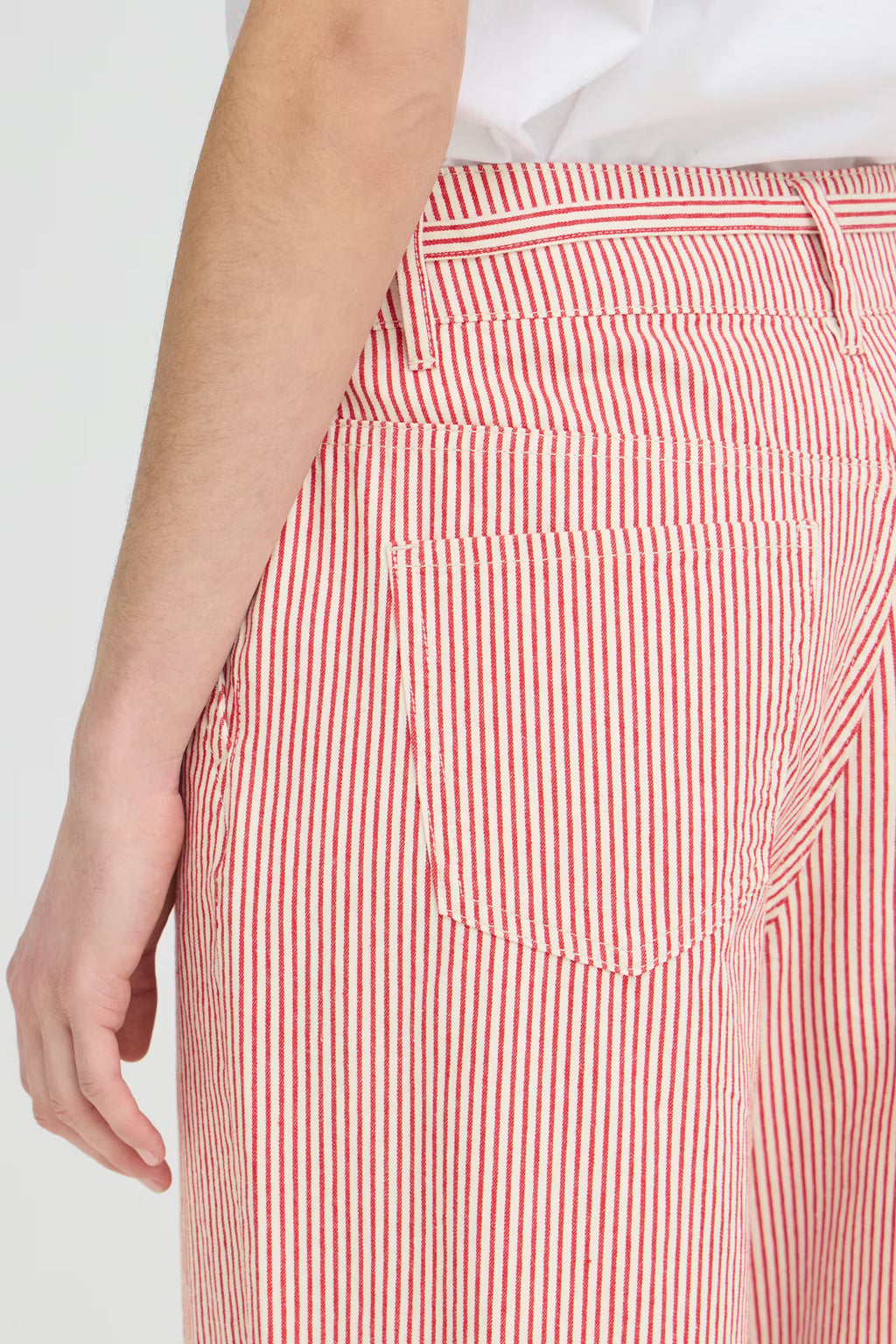 Pantalon Laro Rouge & Blanc B.Young