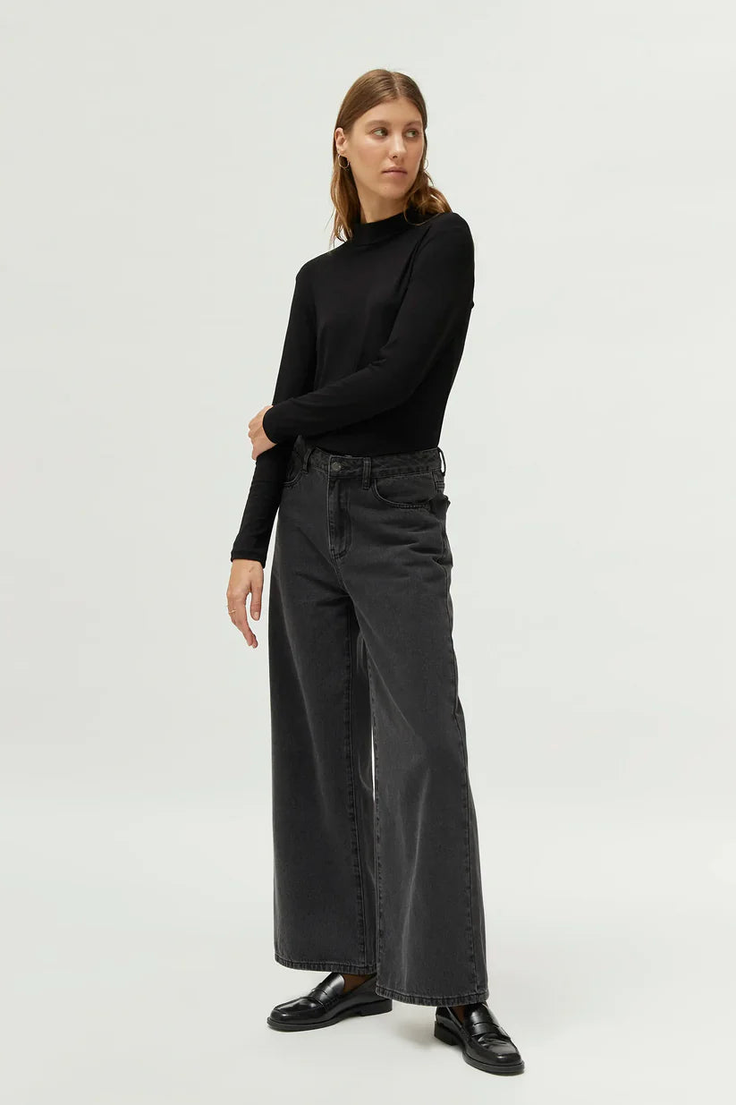 Compania Fantastica Black Mock Neck Top