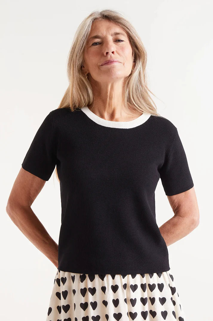 Top Jena Black Compania Fantastica