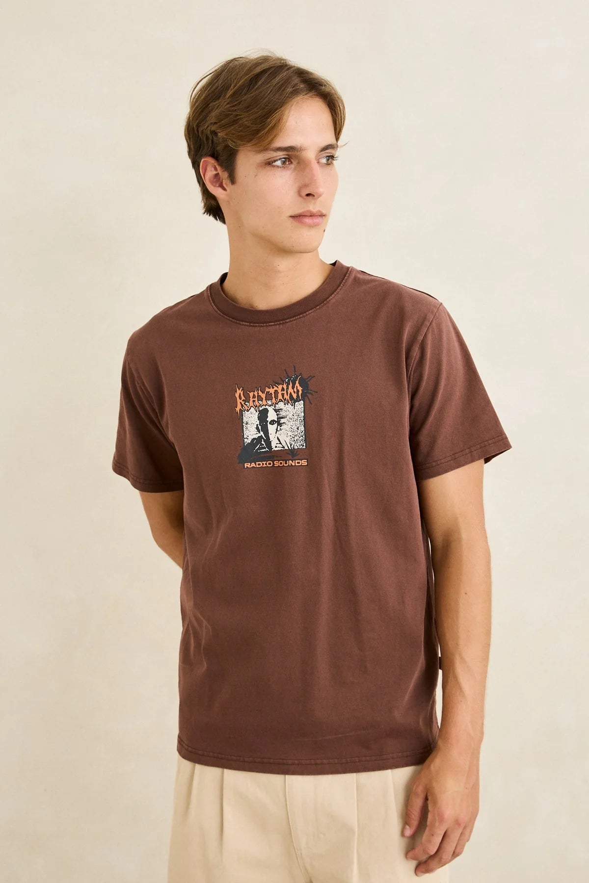T-Shirt Tune In Brun Rhythm