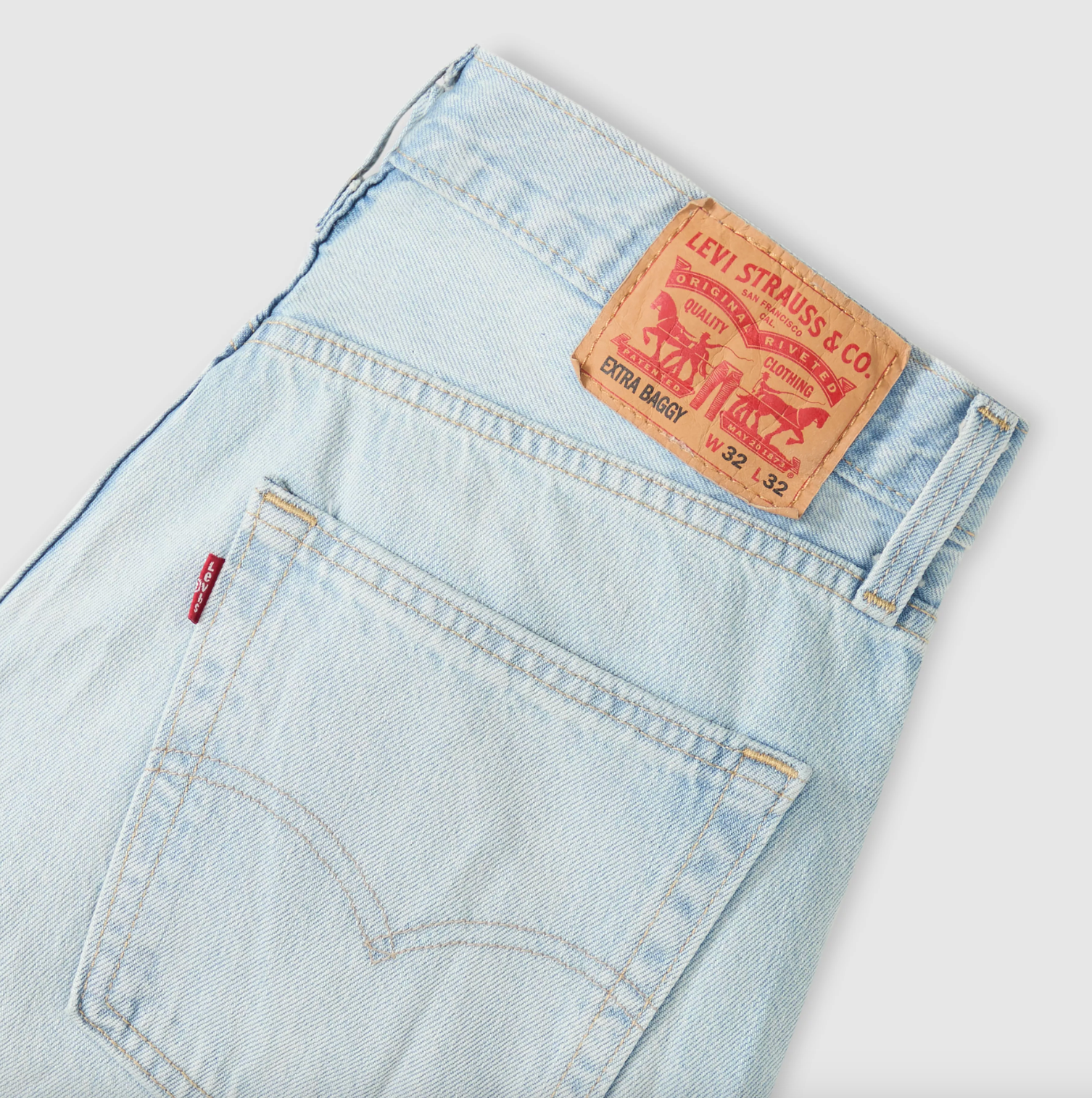 Levi's Secured Baggy Jeans