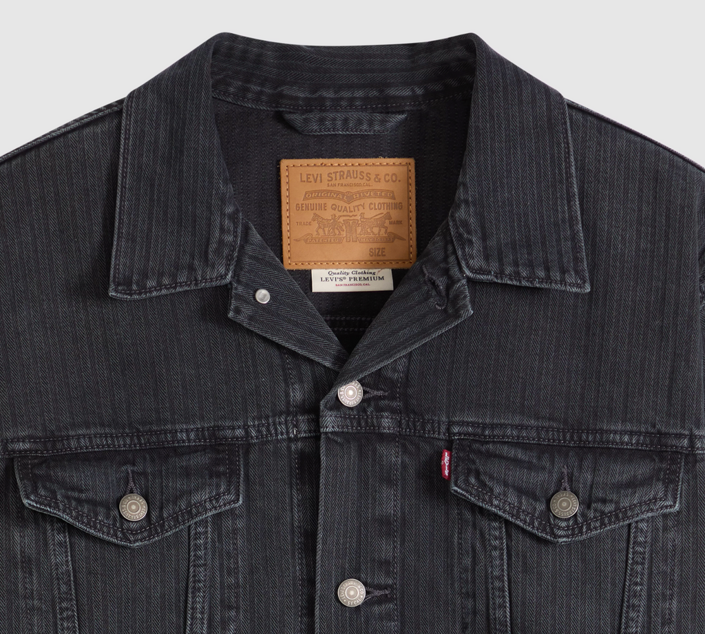 Levi's Relaxed Fit Onyx Badge Trucker Jacket