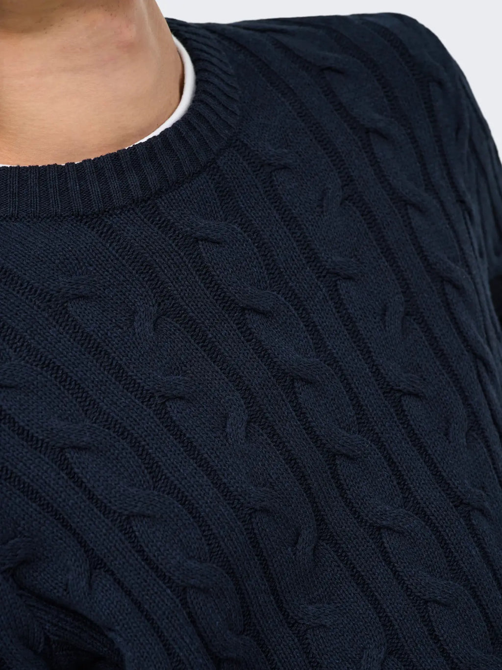 Pull Kim Cable Bleu Marine Only & Sons