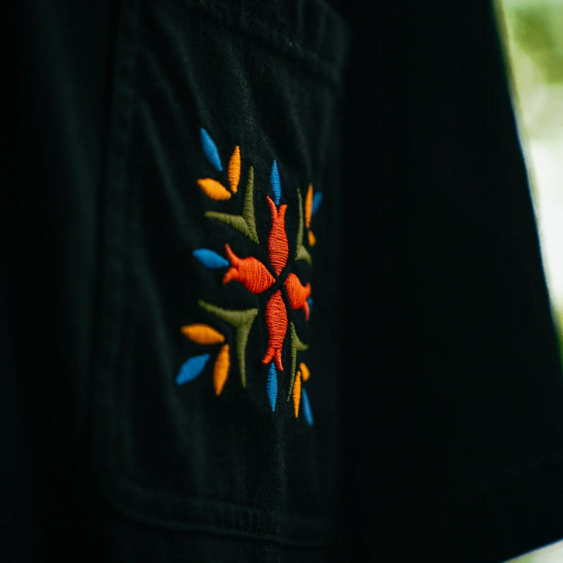 T-Shirt Tapiskwan Pocket Noir Hooké