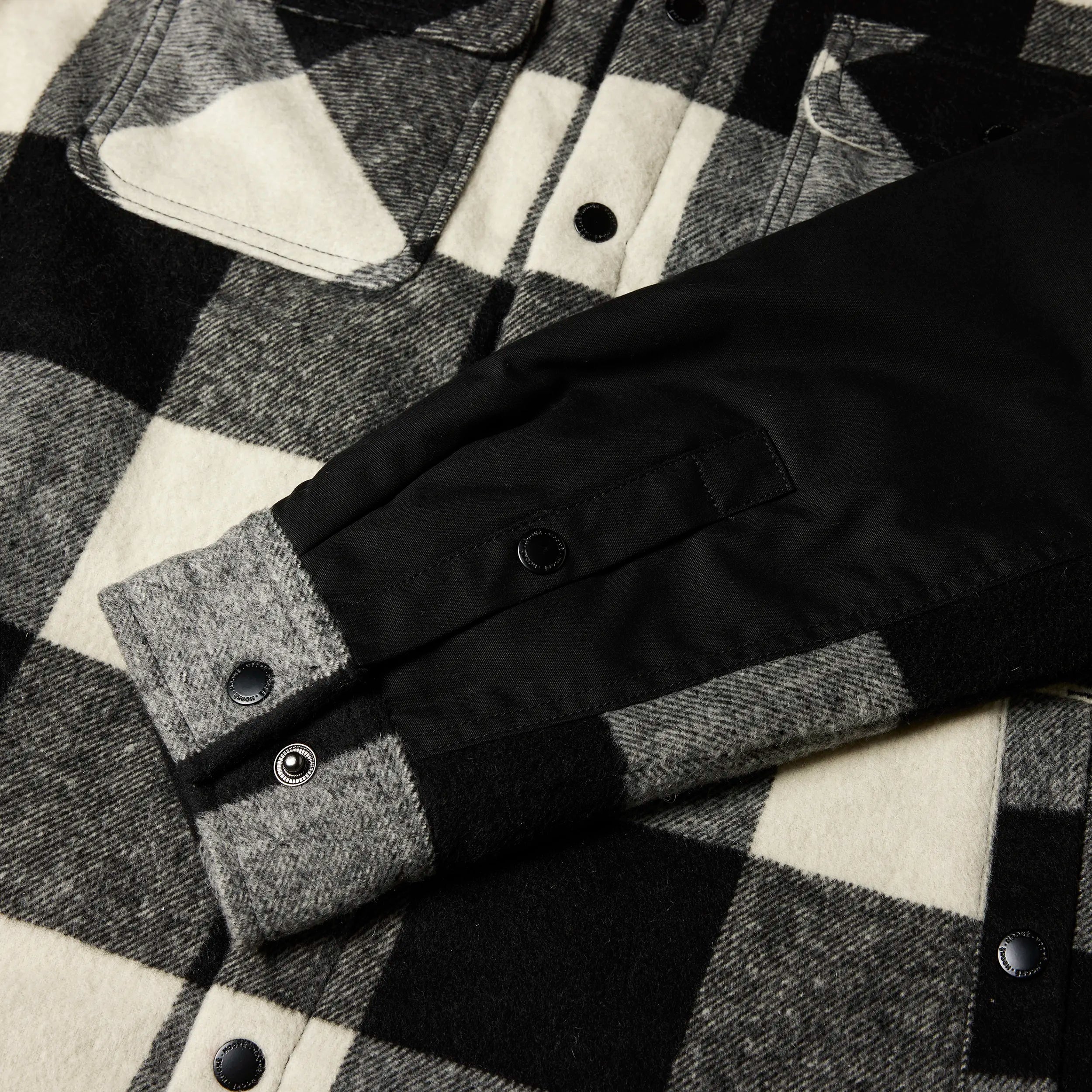 Sur-Chemise Canadienne Noir & Crème Hooké
