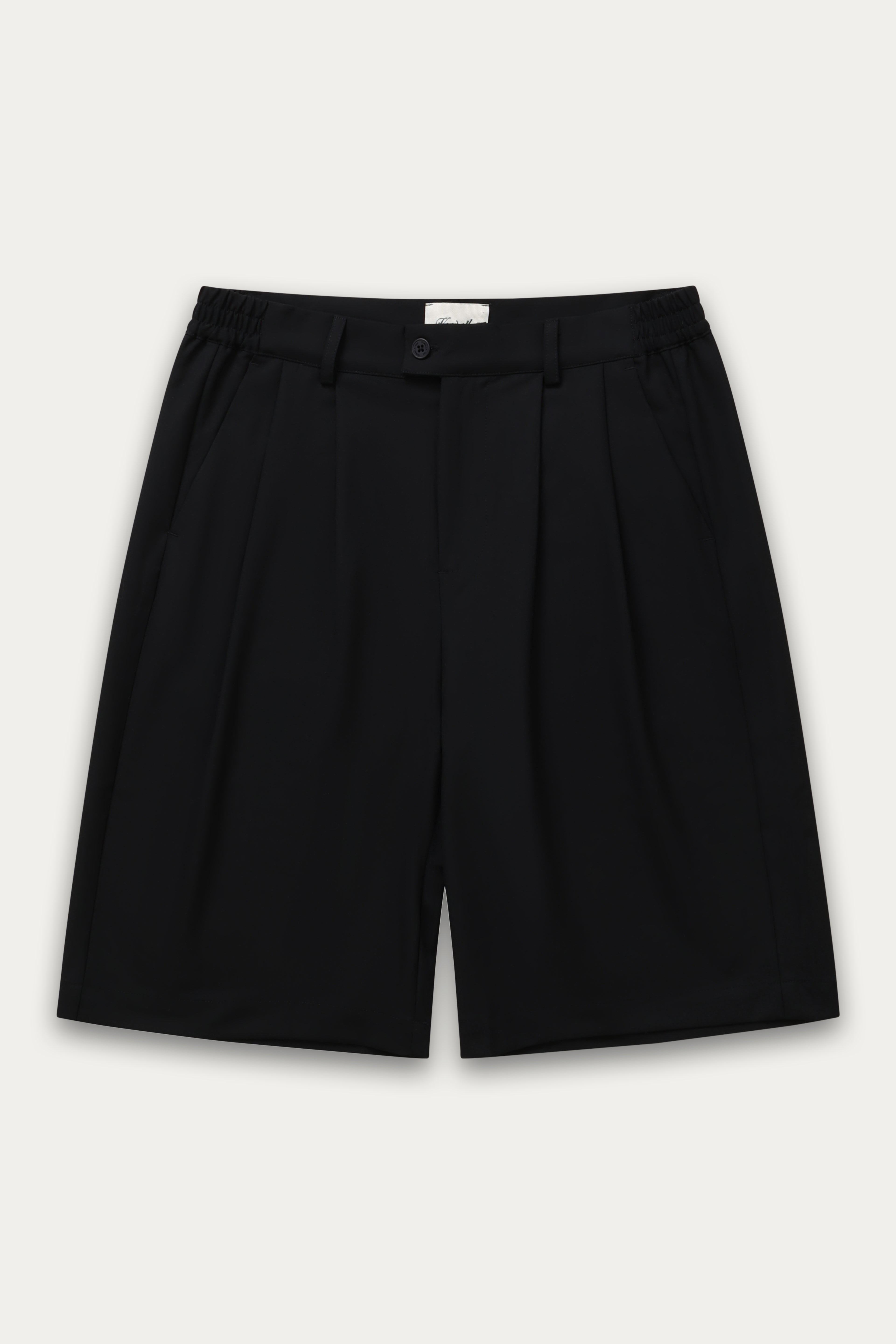 Short Double Pleated Black Kuwalla Tee