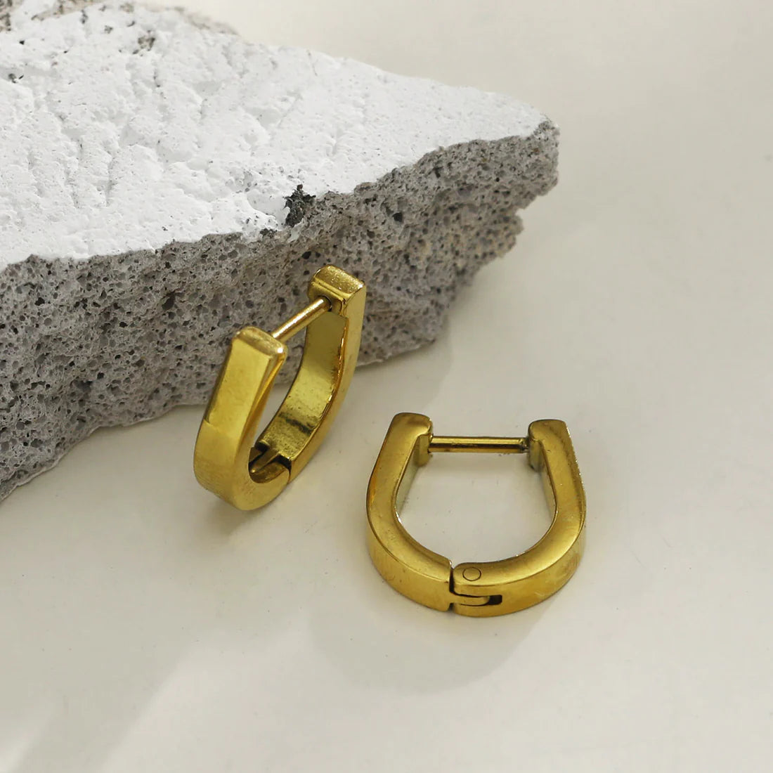 Cadeo Gold Hackney Nine Earring