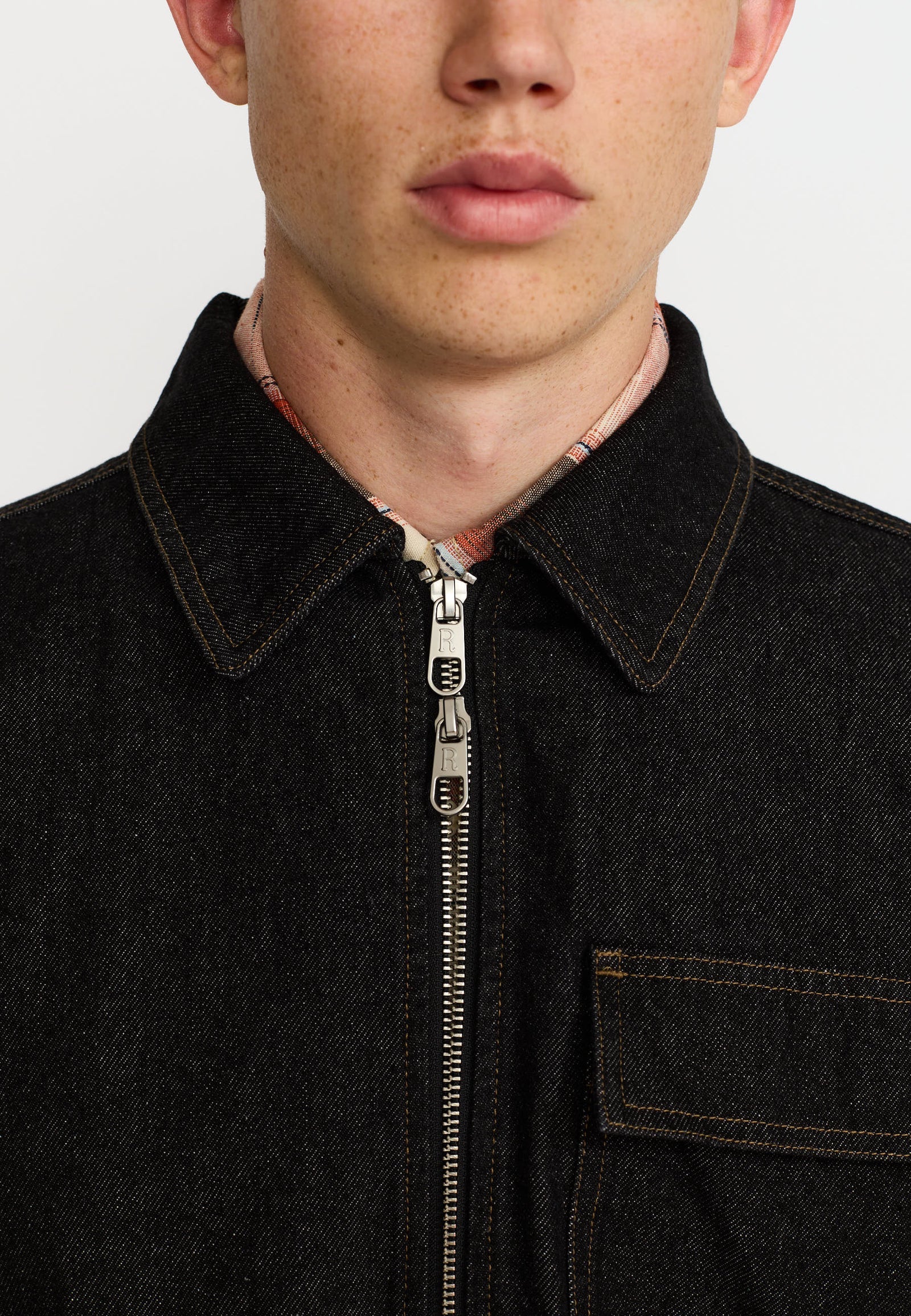 Sur-Chemise 3956 Zipped Denim Worker Noir RVLT