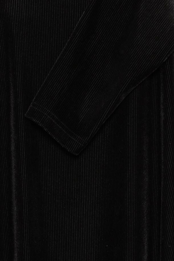 Robe Softie Noir Ichi