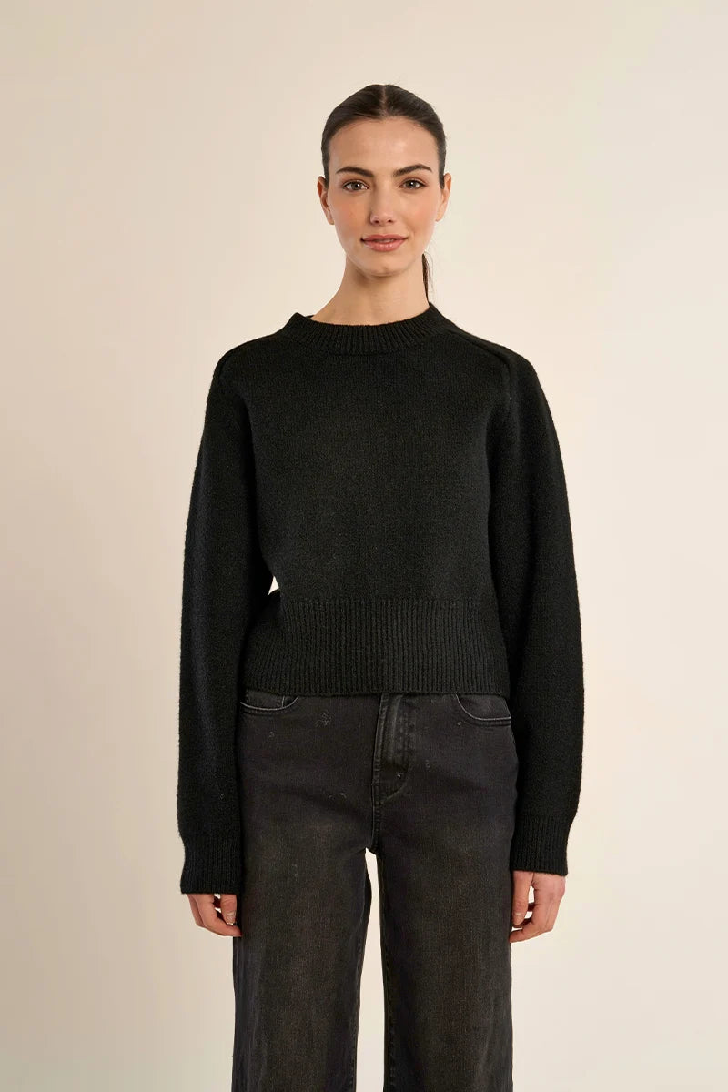 Pull Valence Noir Molly Bracken