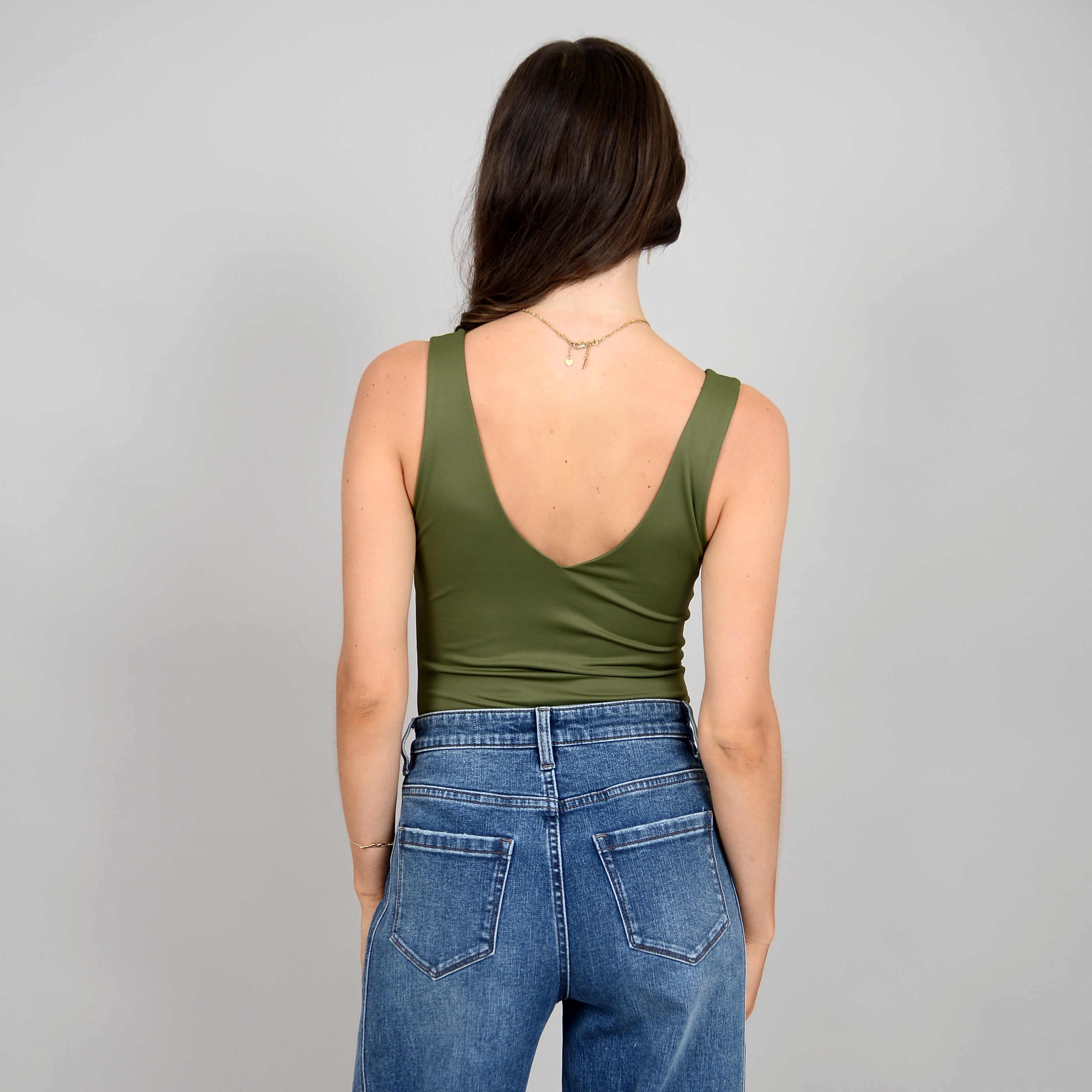 Body Valentina Sleeveless V-Neck Dried Herb RD Style