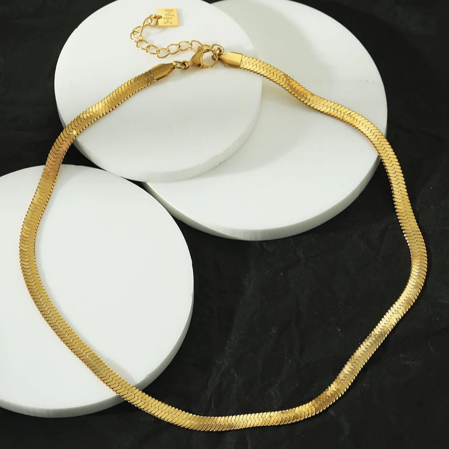 Isabella Or Hackney Nine Chain