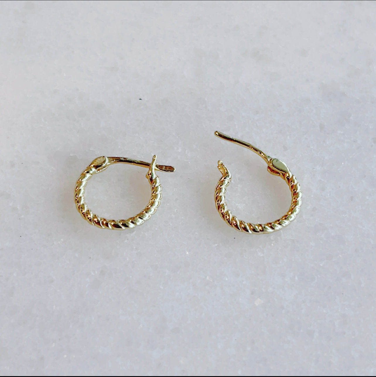 Marie-Helene Gold Midi34 Earrings