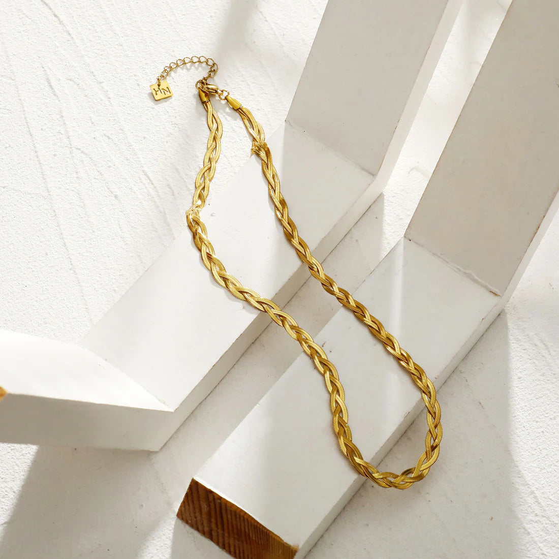 Tara Or Hackney Nine Chain