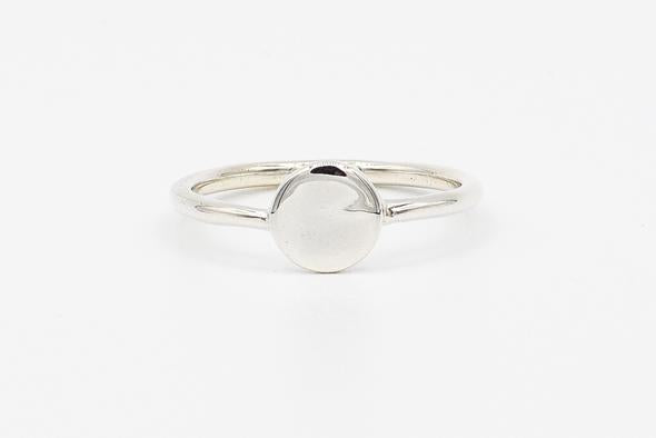 Atma Nelumbo ring
