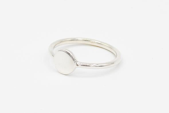 Atma Nelumbo ring