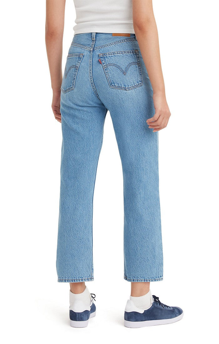 Levi's Ribcage Ankle Jeans In The Middle